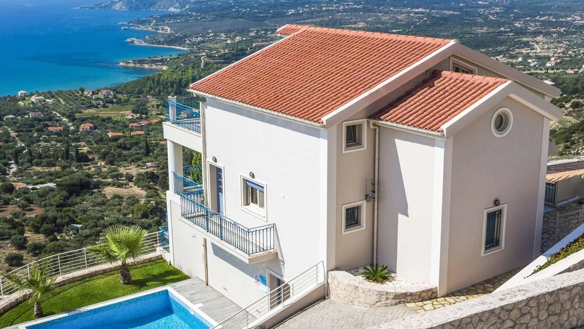 Villa Vlachata Emerald